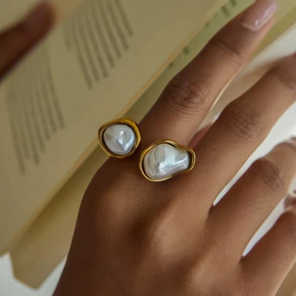 Anthropologie Jewelry - Luxury Gold Pearl Double Stone Ring – Stainless Steel Adjustable